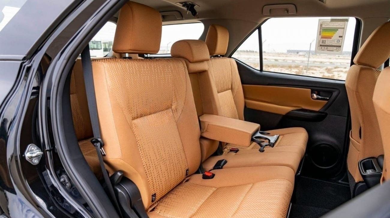 تويوتا فورتونر Toyota Fortuner SR5 2.7L Petrol  4*2 MY2025