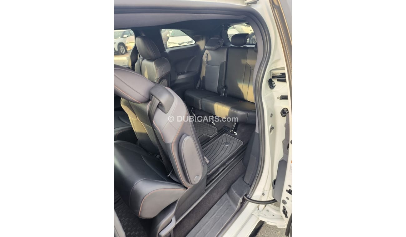 Toyota Sienna TOYOTA SIENNA HYBRID FULL OPTION