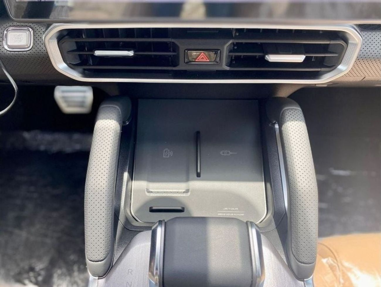 جيتور T2 Jetour T2 2.0L Turbo 4WD Petrol Model: 2024, (Export Only)