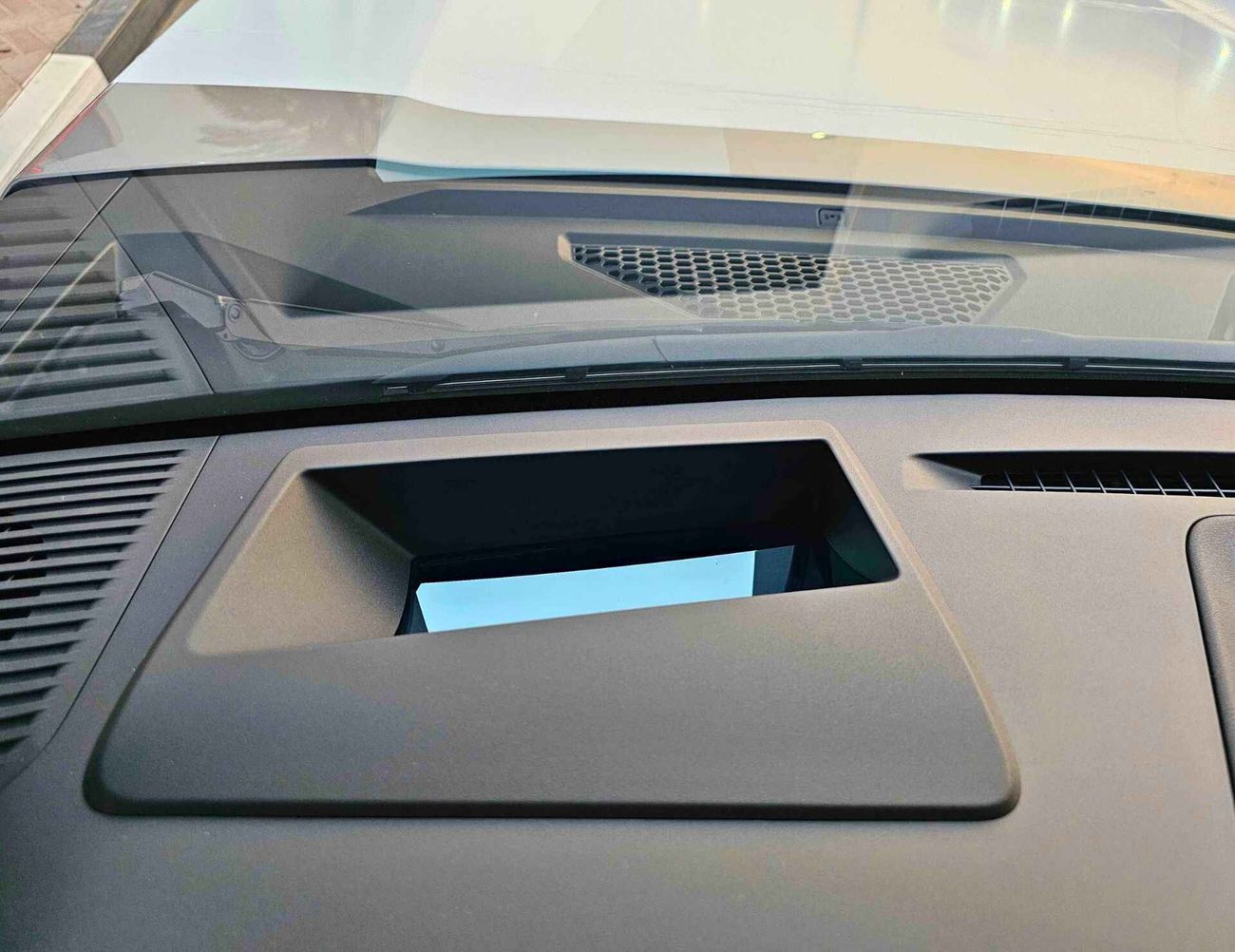 Toyota Prado LUXURY, 2.8L V4 DIESEL, POWER SEAT WITH 360*CAM / HEADUP WITH SUNROOF (CODE # 68088)