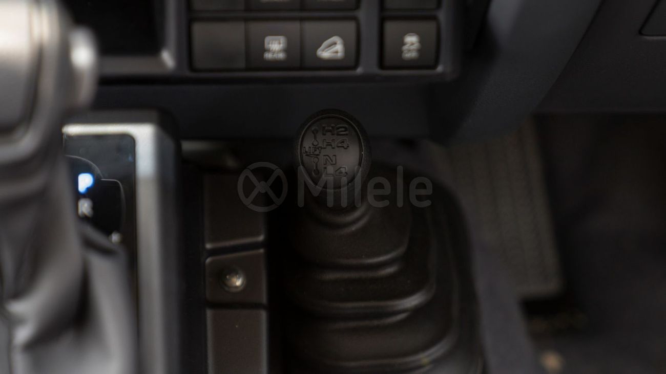تويوتا لاند كروزر 76 LAND CRUISER 76