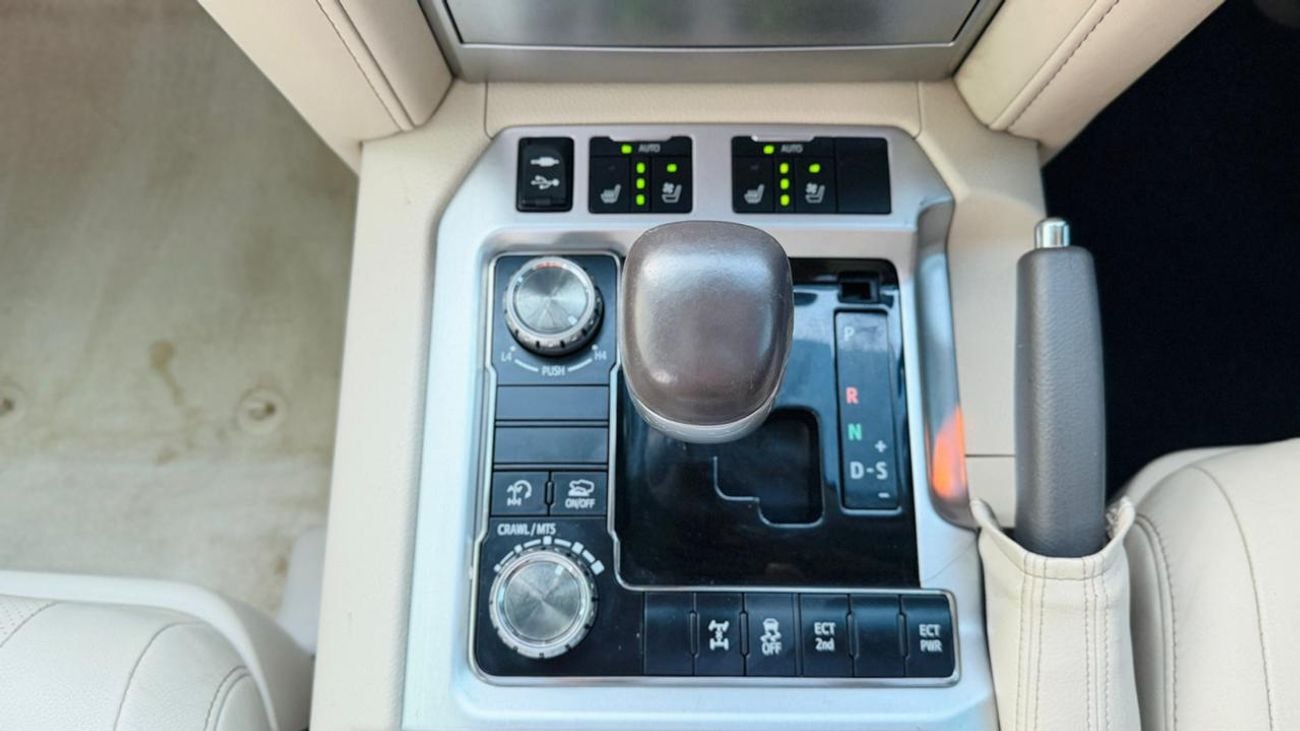 Toyota Land Cruiser SAHARA | PUSH START | SUNROOF | 360 VIEW CAMERA | V8 DIESEL ENGINE | AT | ELECTRIC HEATED & MEMORY S