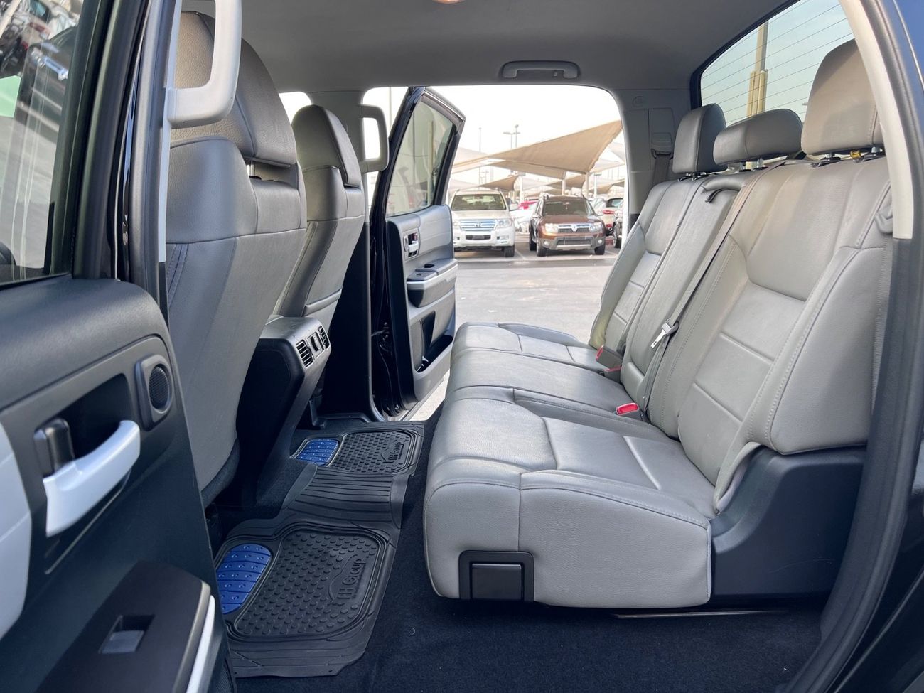 Toyota Tundra Crewmax Limited 5.7L