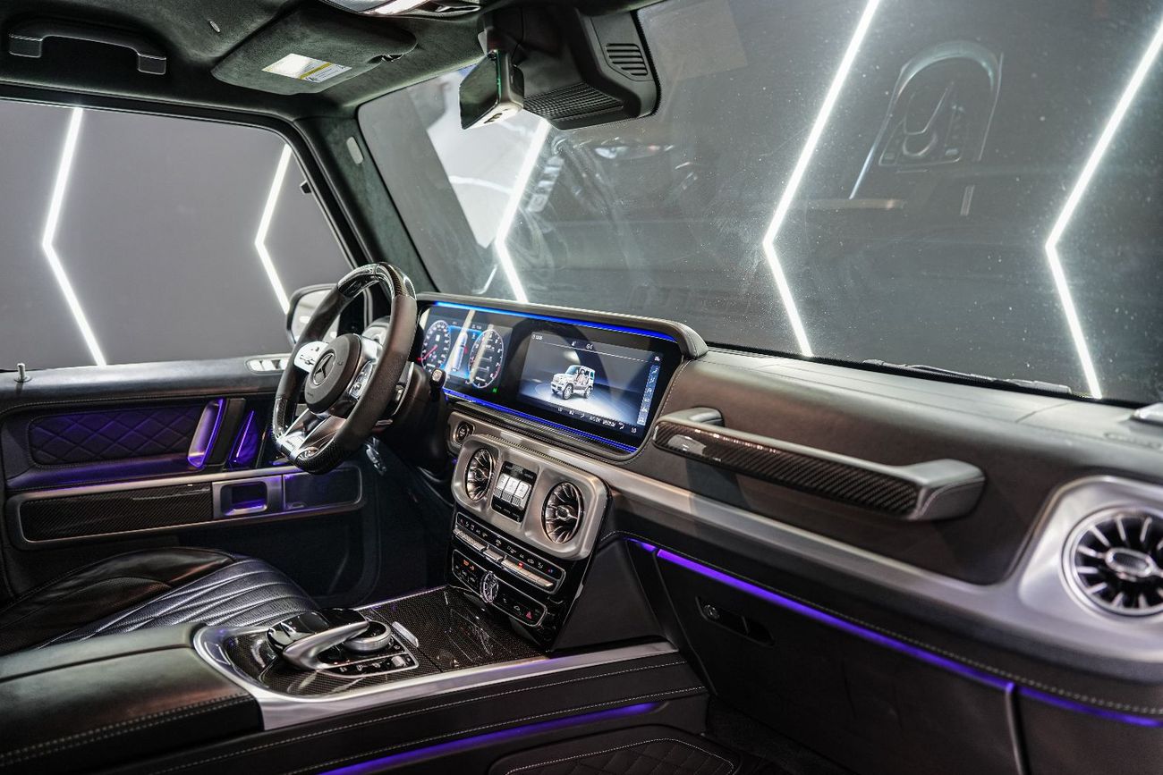 Mercedes-Benz G 63 AMG Std 4.0L Night Package, Carbon Fiber Interior, Low KM!!