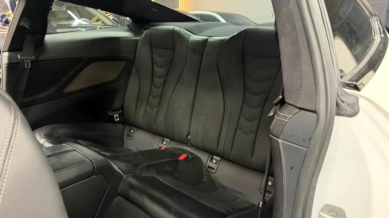 BMW M850i xDrive 4.4L