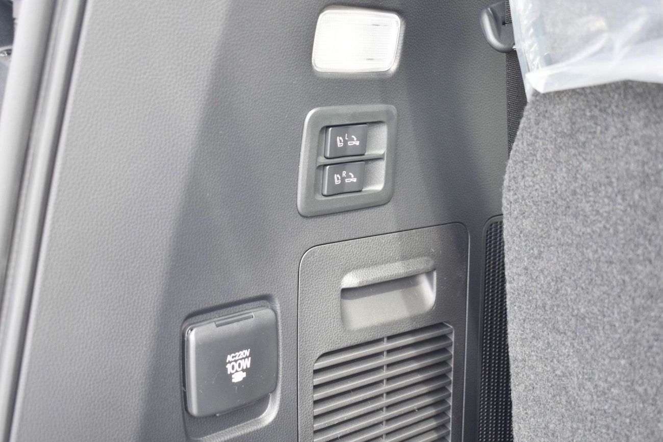 تويوتا لاند كروزر Toyota LC300 VXR 3.3L Full with radar 2025