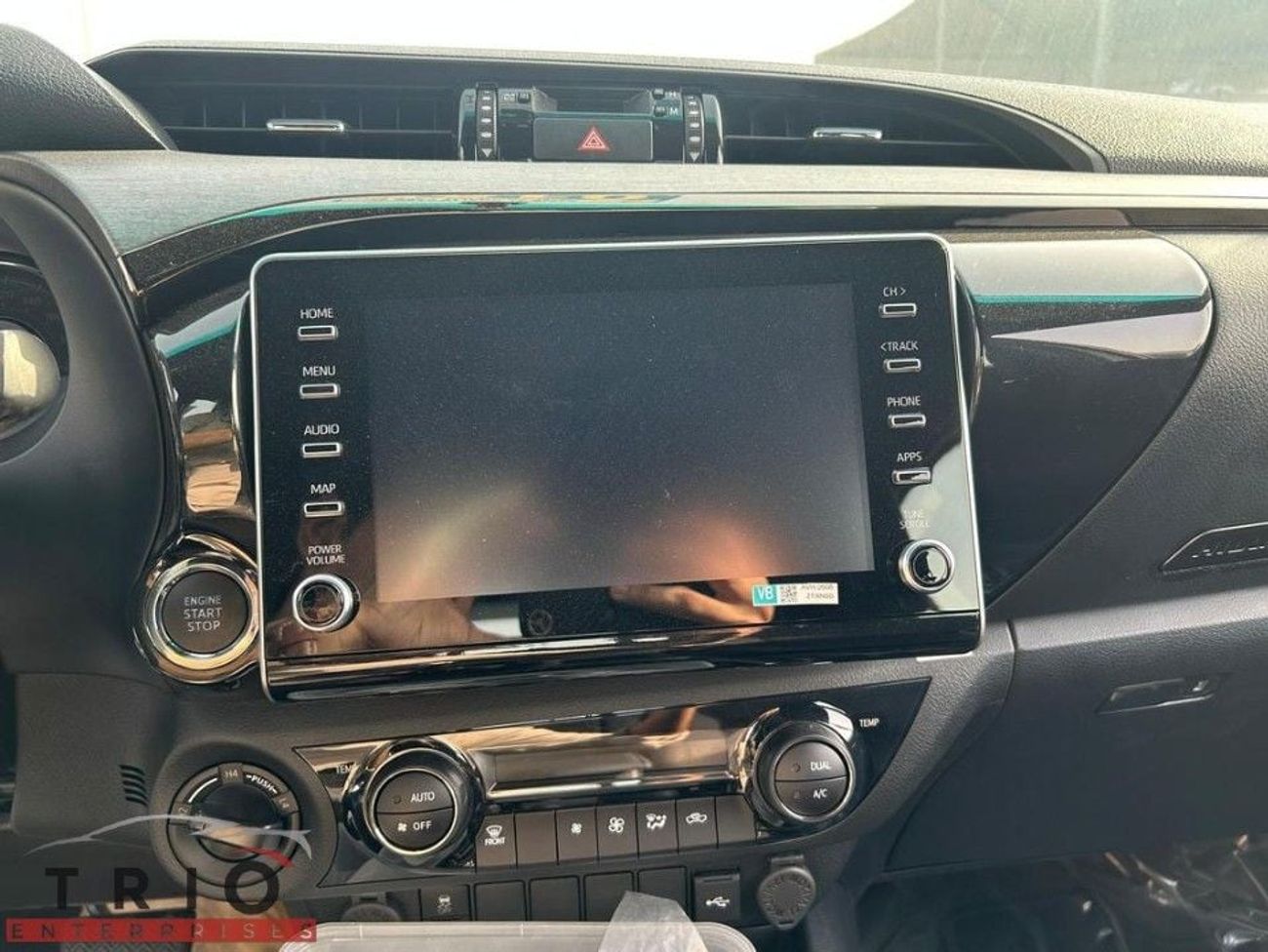 Toyota Hilux TOYOTA HILUX ADVENTURE - 4.0L - PETROL - AT - 2025MY ( OMAN SPEC )