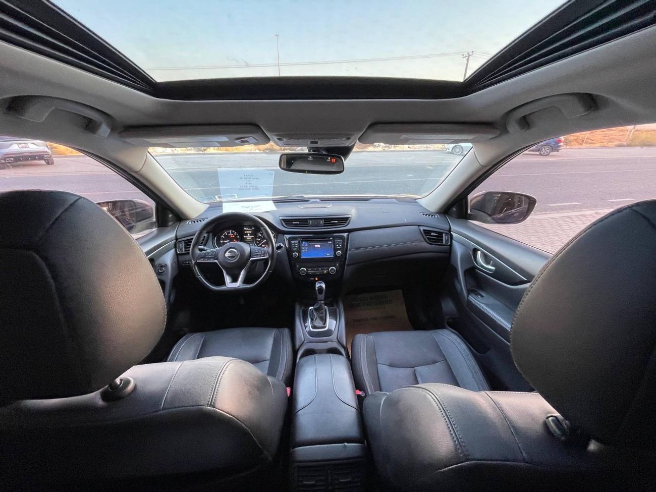 نيسان روج SL / AWD / 2.5 V4 / فتحة سقف بانورامية / كاميرا 360 درجة / رادار / نظام صوت BOSE