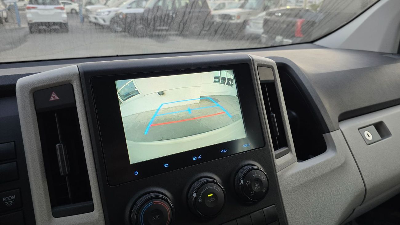 Toyota Hiace TOYOTA HIACE HIGHROOF A/T 3.5L GASOLINE 13 SEATER