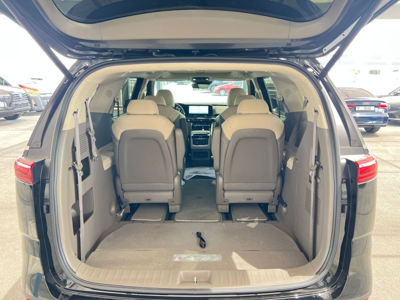 Kia Carnival SXL 3.5L