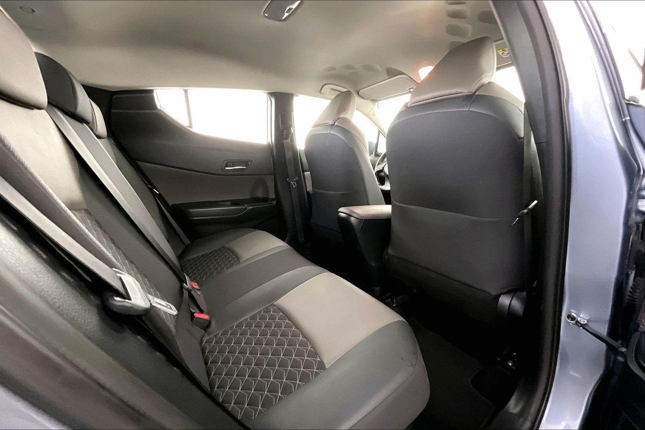 تويوتا CHR VX | National Day Celebration | شامل الضمان | 0 ﺪﻔﻋﺓ ﺃﻮﻟﻯ