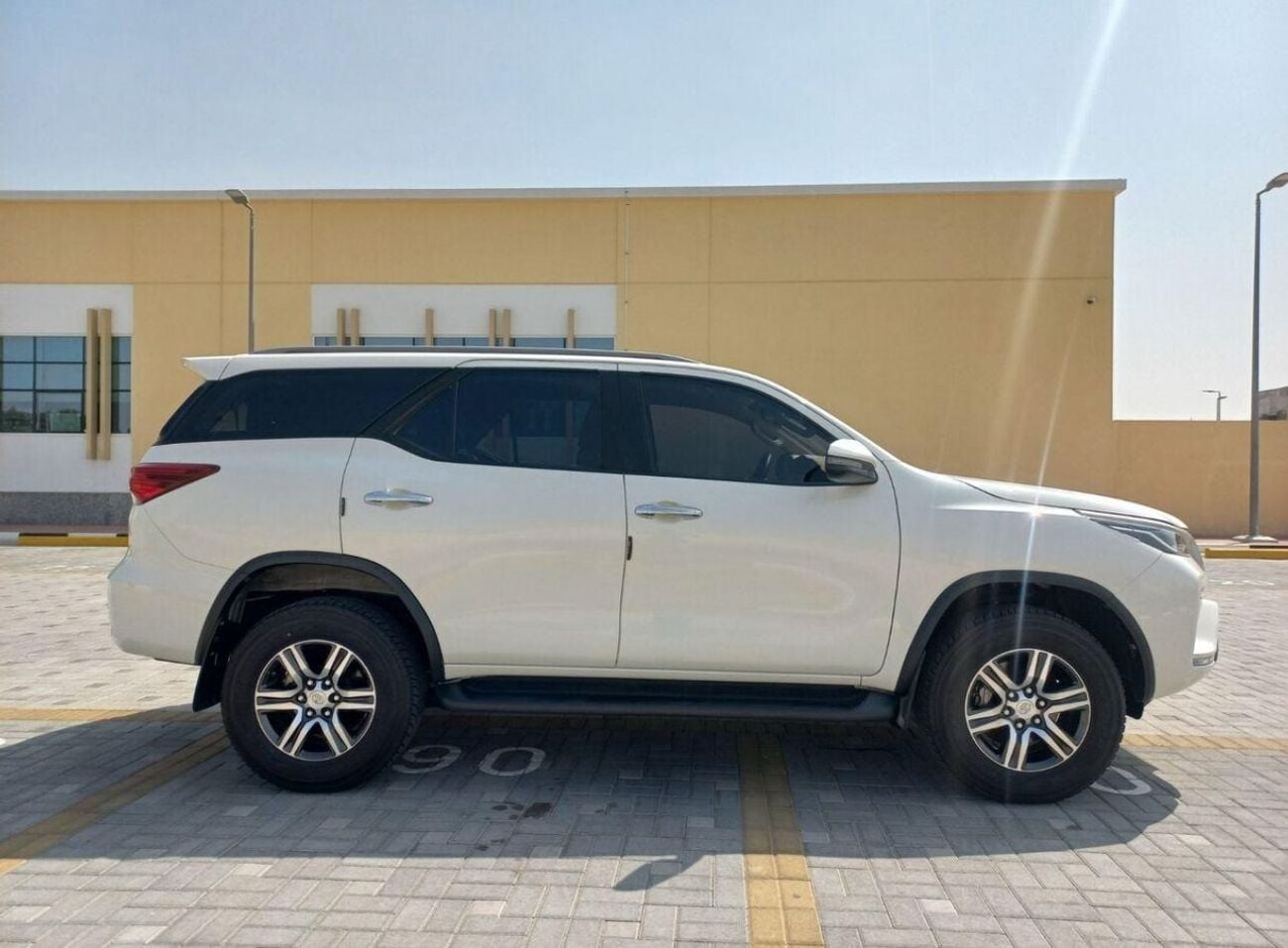 Toyota Fortuner GX2 2.7L 4WD