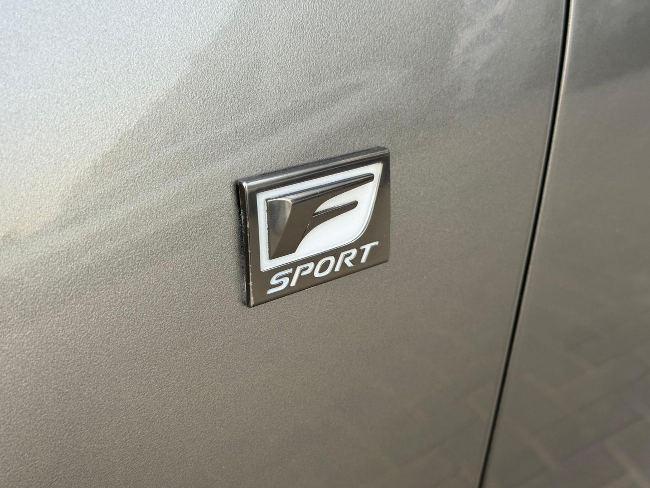 Lexus IS350 F Sport 3.5L (312 HP) F-SPORT / 3.5L V6 / ELECTRONIC CLUSTER / RADAR / COOLING SEATS / BLIND SPOTS /