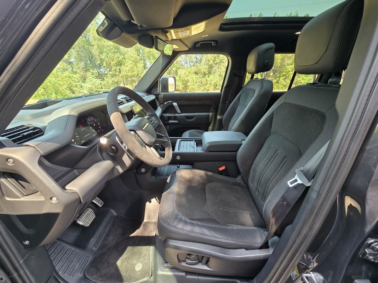 Land Rover Defender 110 X P525 5.0L DEFENDER 110 P525 CARPATHIAN EDITION 2023 V8 // GERMANY // 2KEYS //PERFECT CONDITION