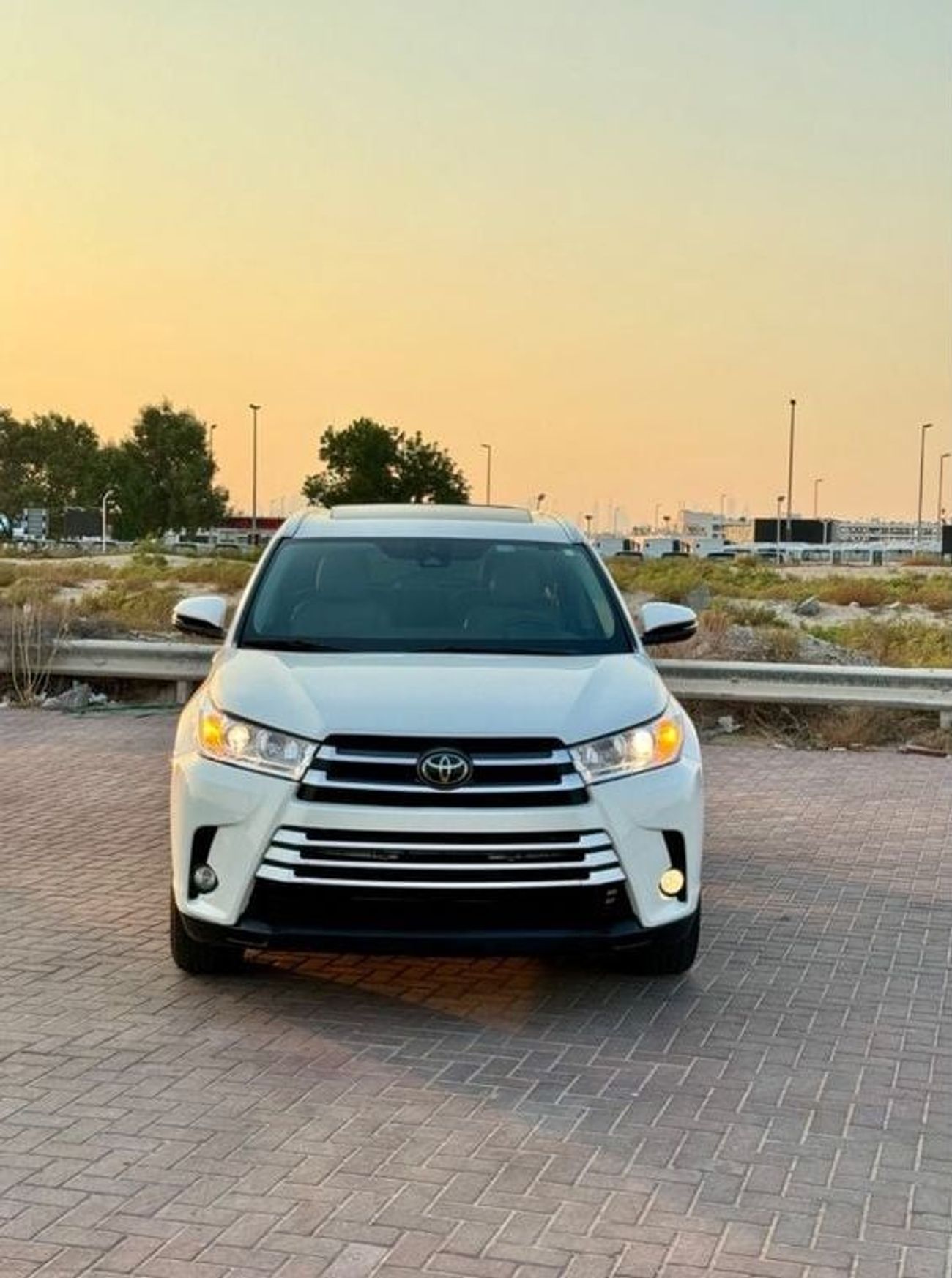 تويوتا هايلاندر Limited 2.5L AWD 2019 Limited SUNROOF 2.5L AWD USA IMPORTED