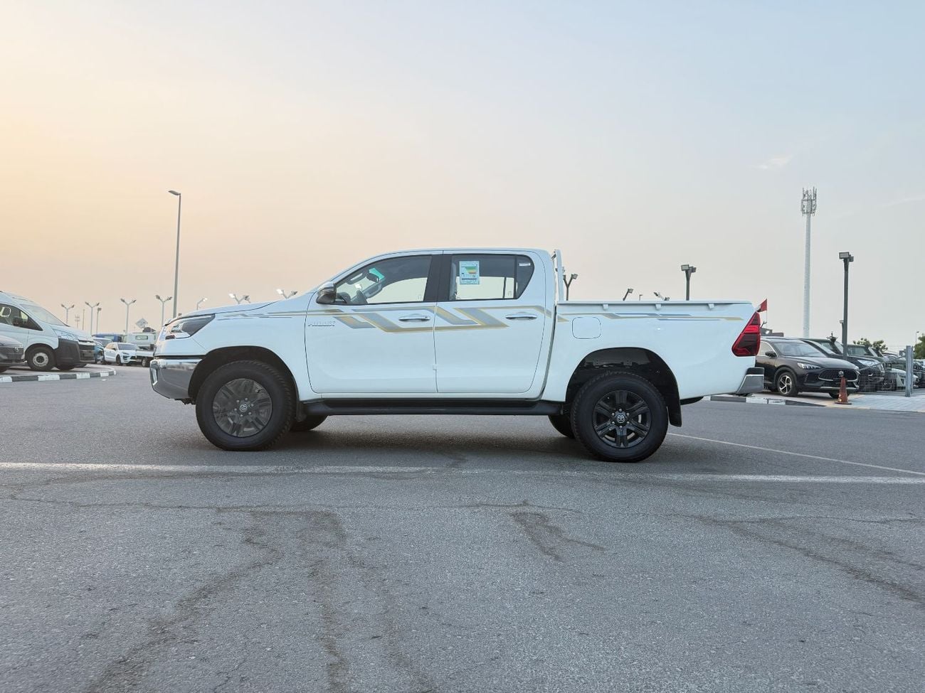 Toyota Hilux SR5 (NON GCC) M/T