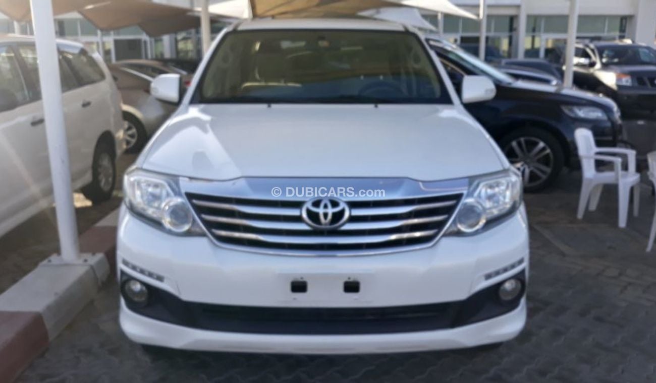 Toyota Fortuner 2015 Model Gulf specs  4 cylinders  4x4 low mileage  automatic gear