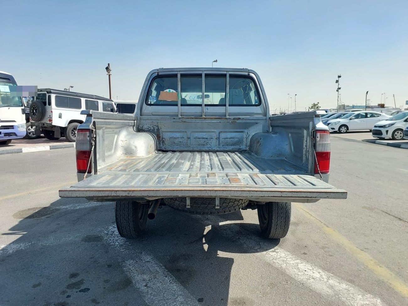 تويوتا هيلوكس TOYOTA HILUX PICKUP RHD 2003 MODEL 3.0 L DIESEL MANUAL(PM28598)