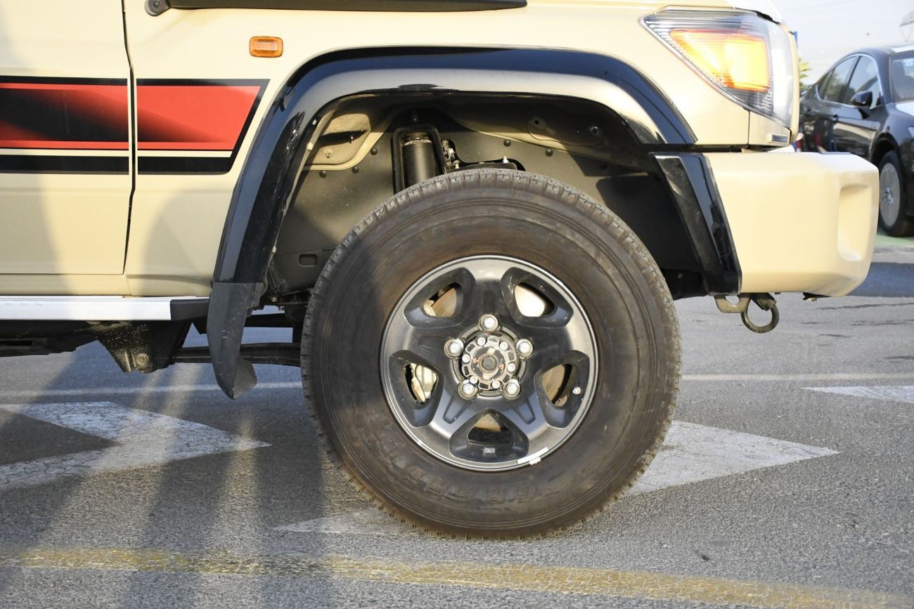 Toyota Land Cruiser Pick Up 79 4.5L V8 MT Diff lock Full option