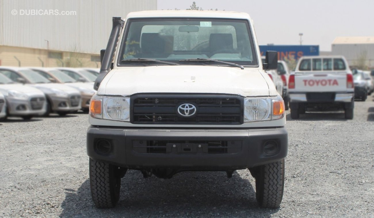 تويوتا لاند كروزر TOYOTA LAND CRUISER 79 4.2L SC 3 SEATER 2 AIRBAG & ABS MT