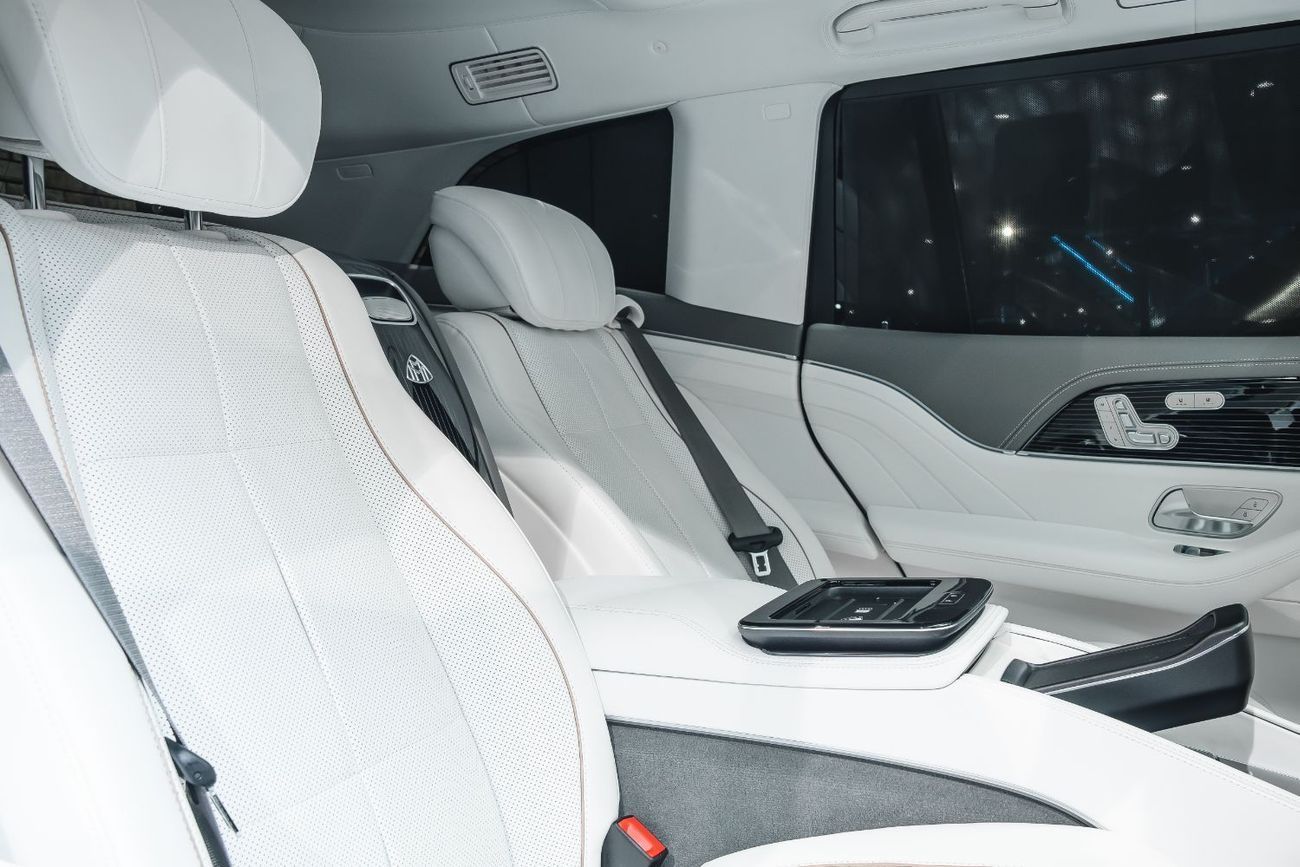 Mercedes-Benz GLS 600 E-Active Body Control + R24 Wheels + Burmester 3D + 4 seats + Coolbox + Rear displays