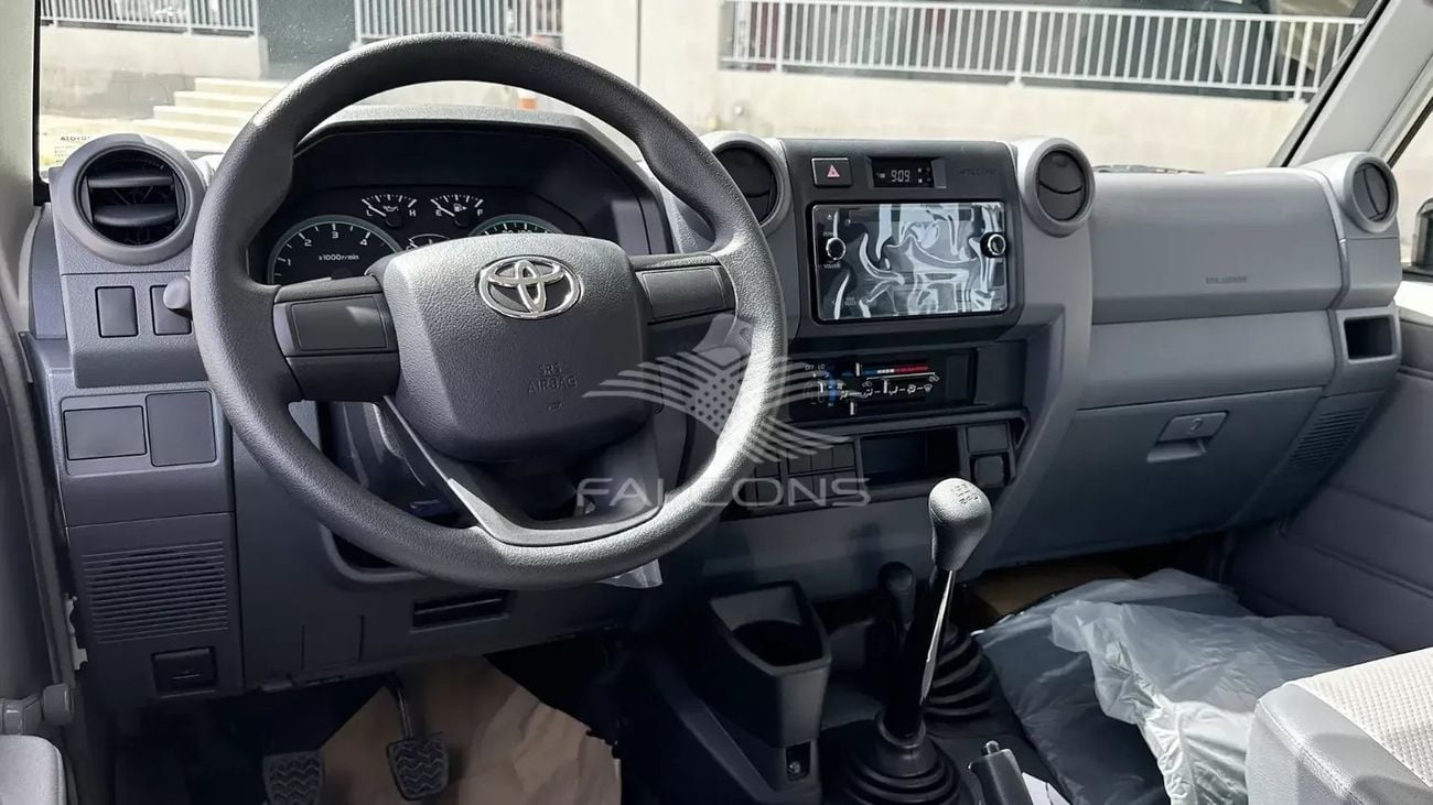 تويوتا لاند كروزر بيك آب Toyota/LC79 DSL DC 4.2L MT/Basic