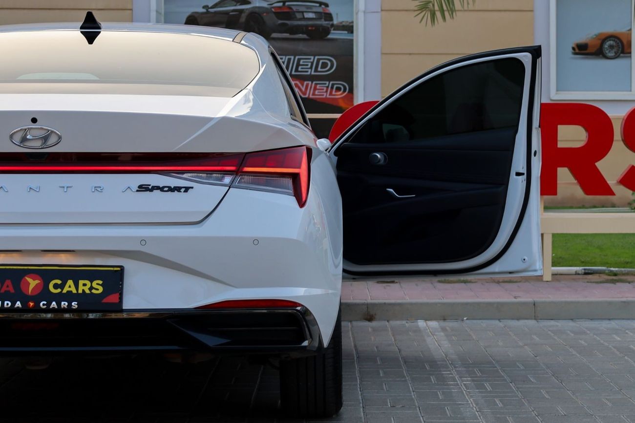 Hyundai Elantra Hyundai Elantra Comfort 2023 GCC under Agency Warranty with Flexible Down-Payment/ Flood Free.