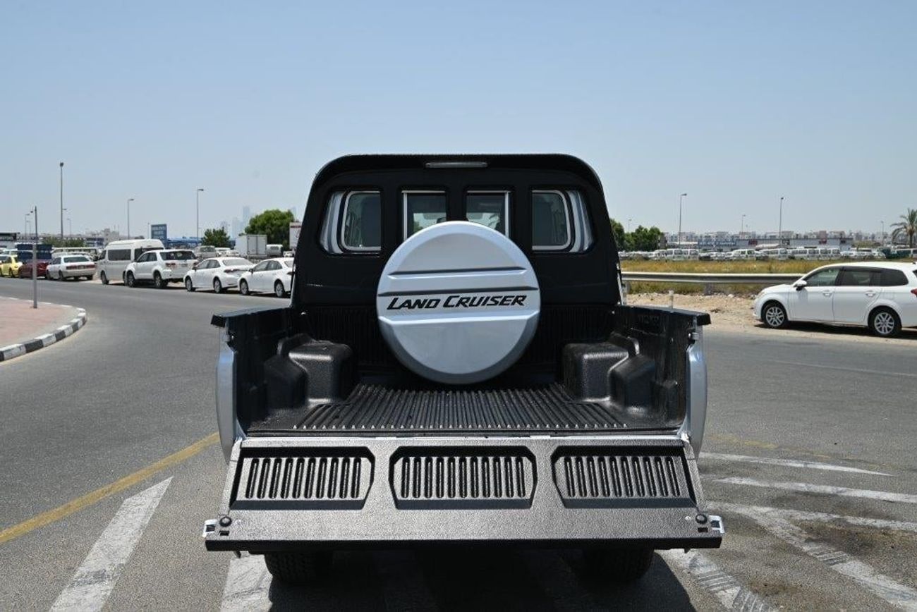 Toyota Land Cruiser Pick Up Double Cab V8 4.5L Diesel MT with Front / Rear Diff Lock, Black Wheels, Winch