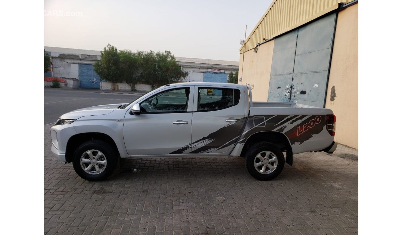 Mitsubishi L200 Full option clean car