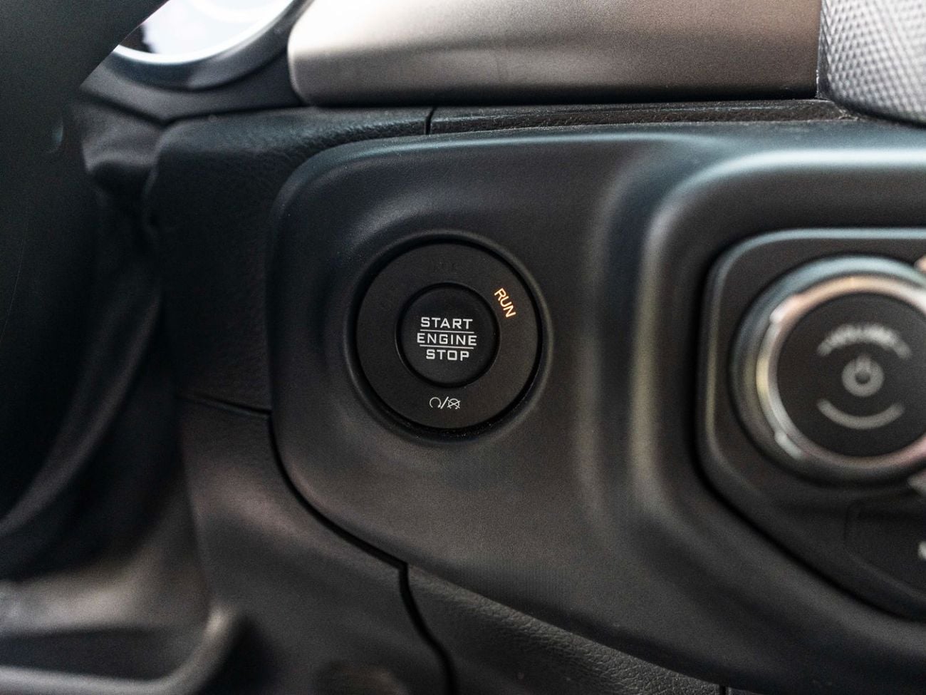 Jeep Wrangler Unlimited Sport 3.6L A/T