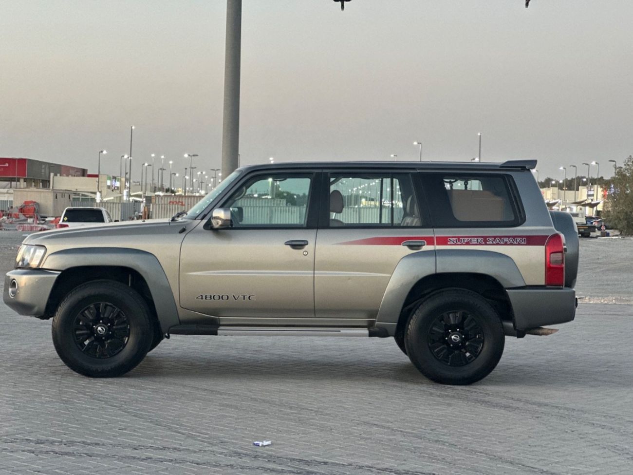 Nissan Patrol Super Safari MODEL 2019 GCC CAR PERFECT CONDITION INSIDE AND OUTSIDE FULL OPTION SUN ROO
