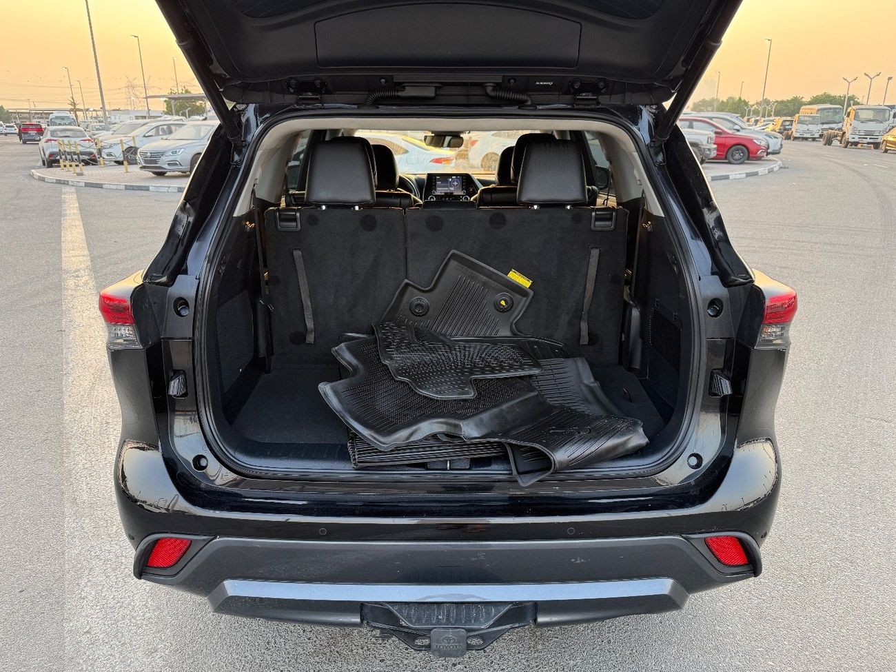 Toyota Highlander Limited 2.5L AWD 2022 TOYOTA HIGHLANDER LIMITED HYBRID FULL OPTIONS IMPORTED FROM USA