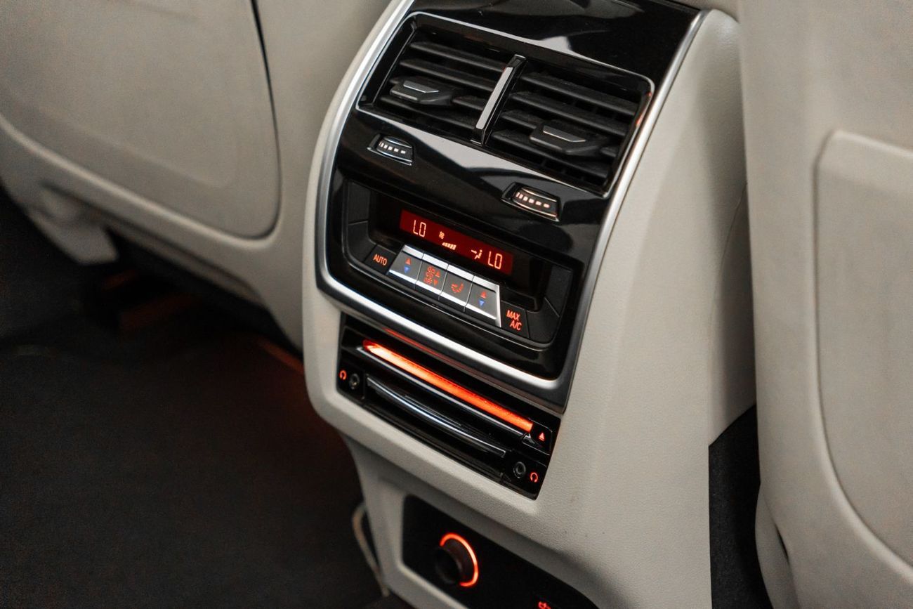 بي أم دبليو X7 40i M Sport Premium 3.0L