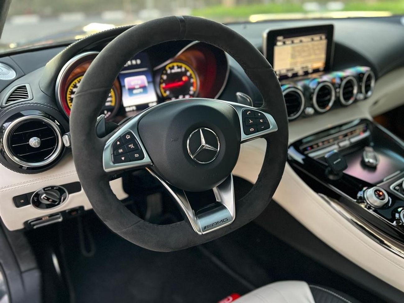 Mercedes-Benz AMG GT S MERCEDES BENZ GT 63 S AMG GCC CARBON FIBER UNDER WARRANTY FULL SERVICE HISTORY