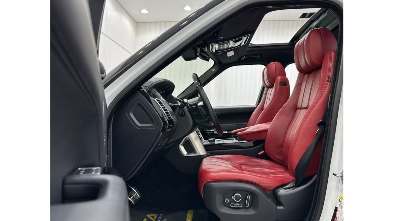 Land Rover Range Rover 2017 Range Rover Vogue SE Supercharged, Warranty, Service History, Fully Loaded, GCC