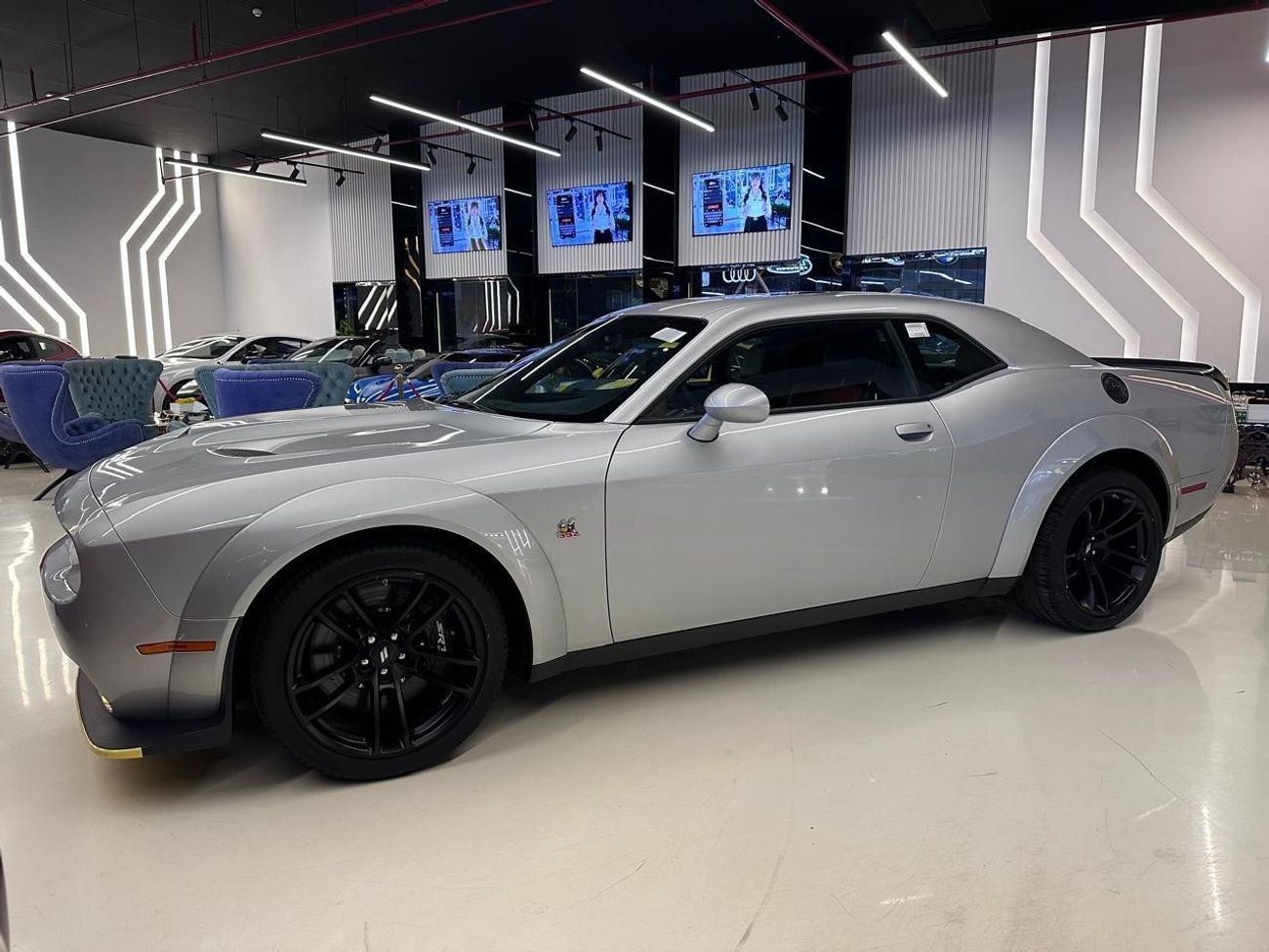 Dodge Challenger 392 Hemi Scat Pack Shaker 6.4L 2023 Dodge Challenger 392 Hemi Scat Pack Shaker Last Call 6.4L / 3 Ye