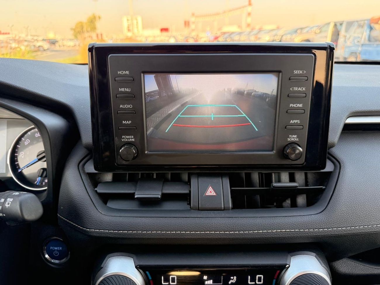 Toyota RAV4 XLE 2.5L hybrid Full option