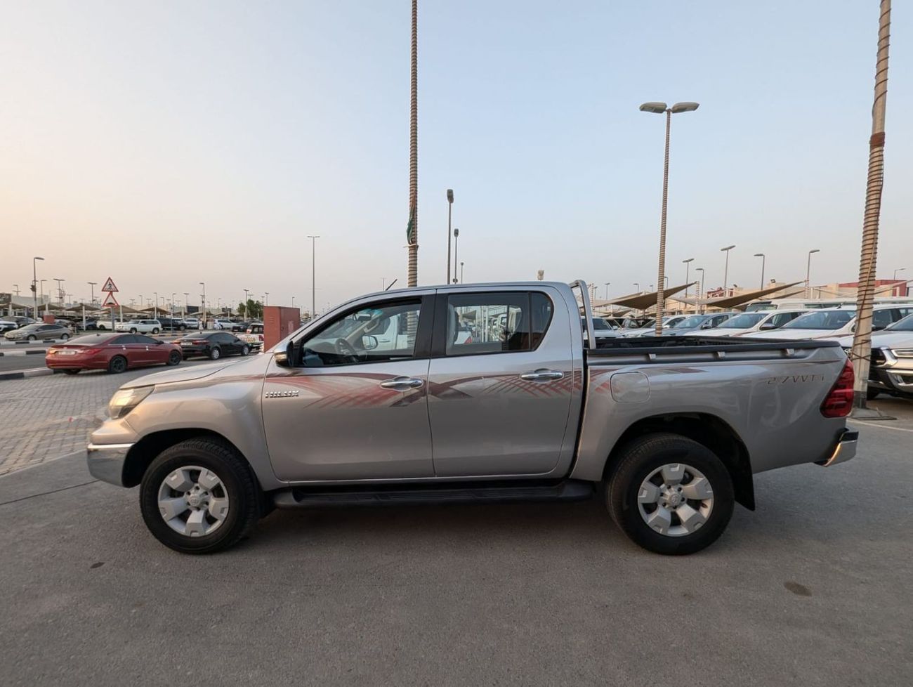 تويوتا هيلوكس 2016 Toyota Hilux SR (AN120), 4dr Double Cab Utility, 2.7L 4cyl Petrol, Manual, Four Wheel Drive. cl