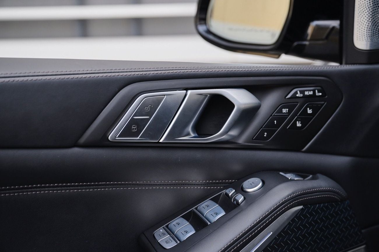 BMW XB7 BMW ALPINA XB &