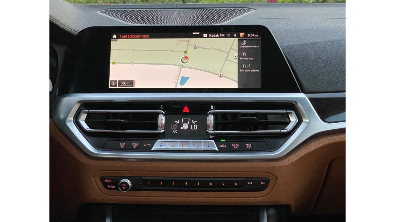 BMW 330i Exclusive GCC SPECS - TURBO CHARGE FULL SERVICE HISTORY - WELL MAINTAINED CAR