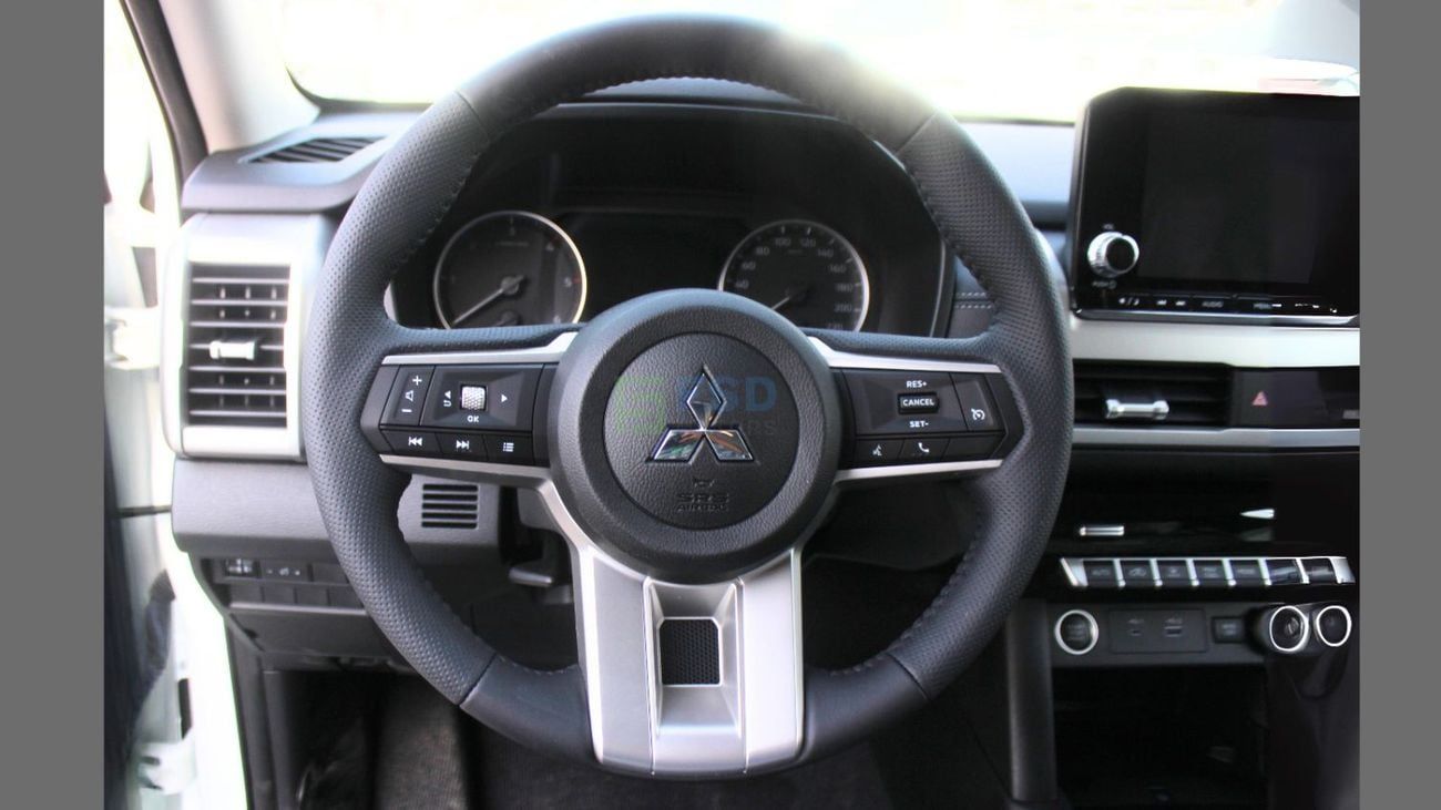 Mitsubishi L200 Mitsubishi L-200 Sportero 2.4L Diesel DCABIN 4WD 6AT Chrome Edition MY-2025