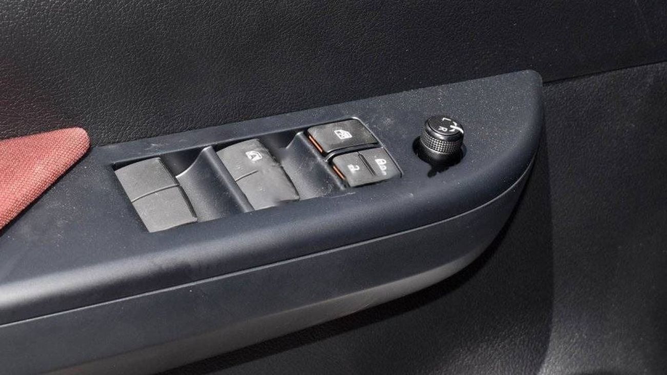 Toyota Hilux 2.7 DC GLX  4X4 PETROL, MANUAL AC, KEY START, MODEL 2024