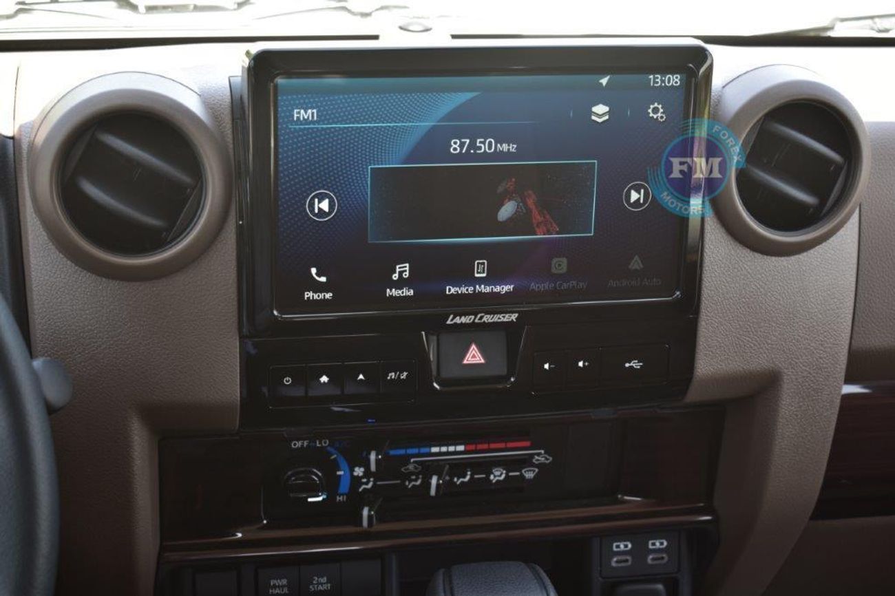 تويوتا لاند كروزر 70 71 Short Wheel Base SDLX 2.8L Diesel 4WD 5 Seater Automatic