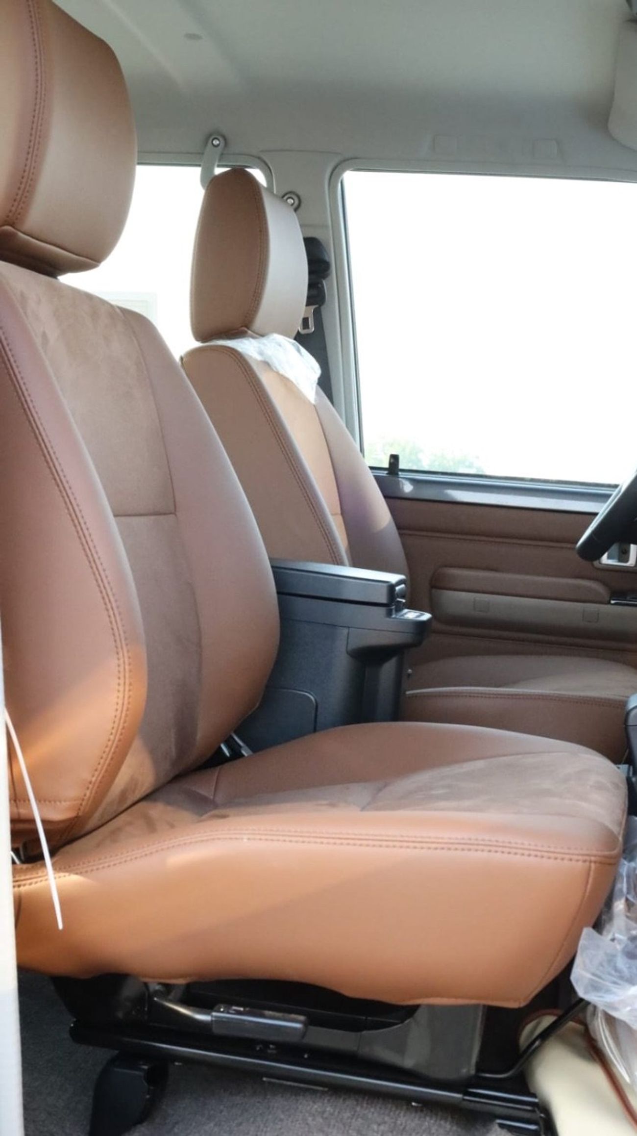 Toyota Land Cruiser 70 S-DLX 2.8L (5 Door)