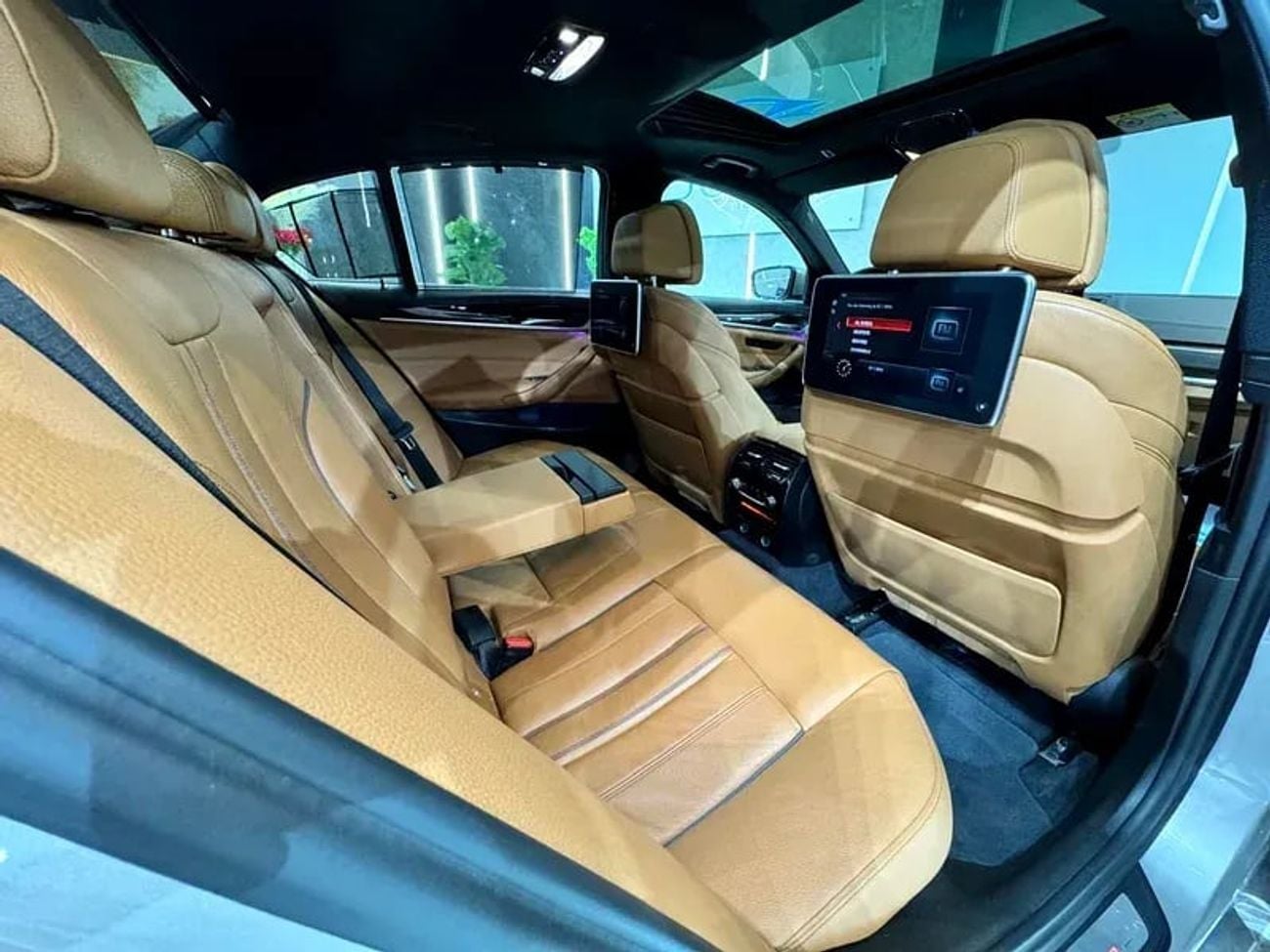 BMW 530i M Sport 2.0L LOVELY BMW 530i SPORT LINE || GCC || F.S.H at BMW || TOP RANGE || ACCIDENTS FREE