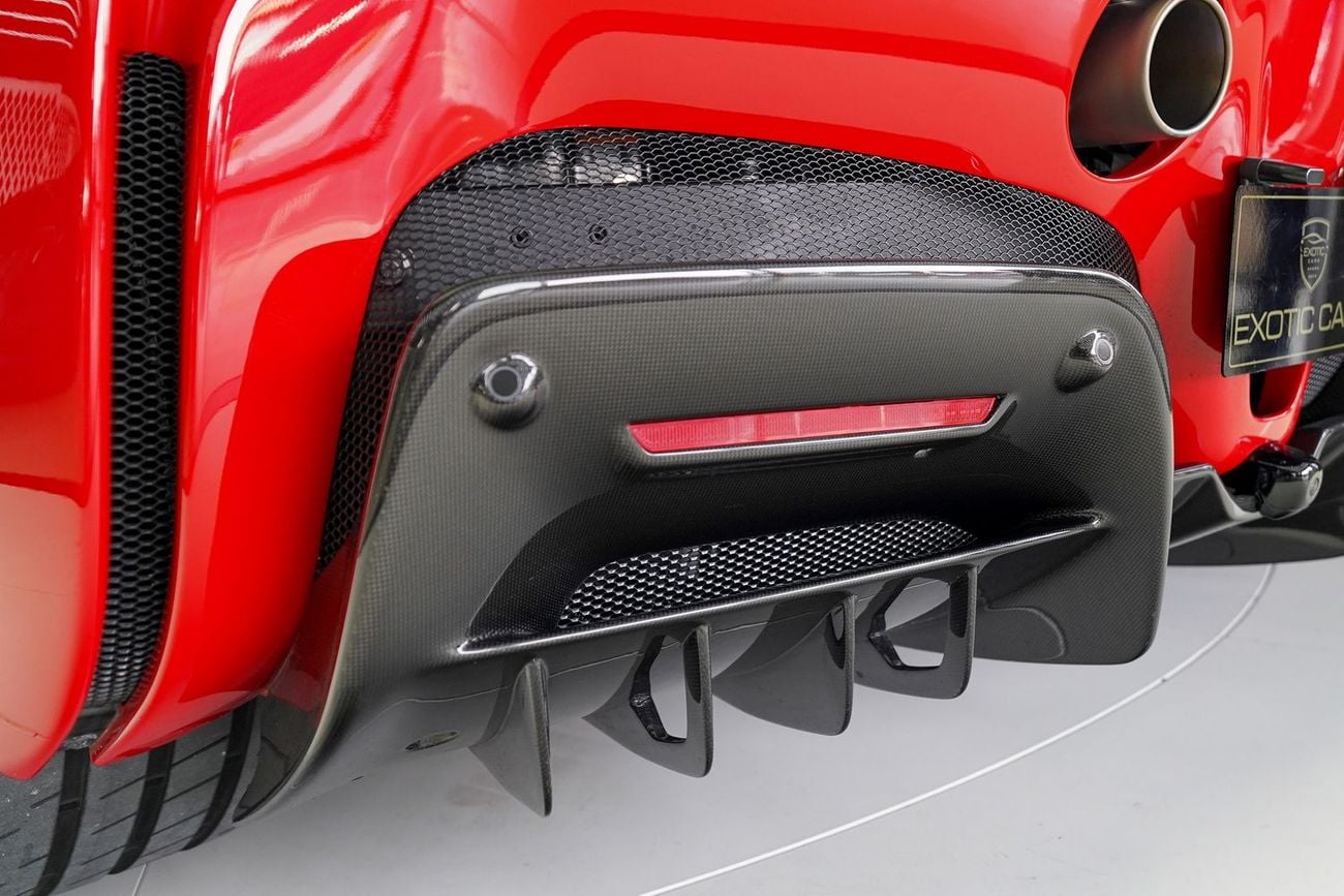 فيراري SF90 ستراديل ASSETTO FIORANO