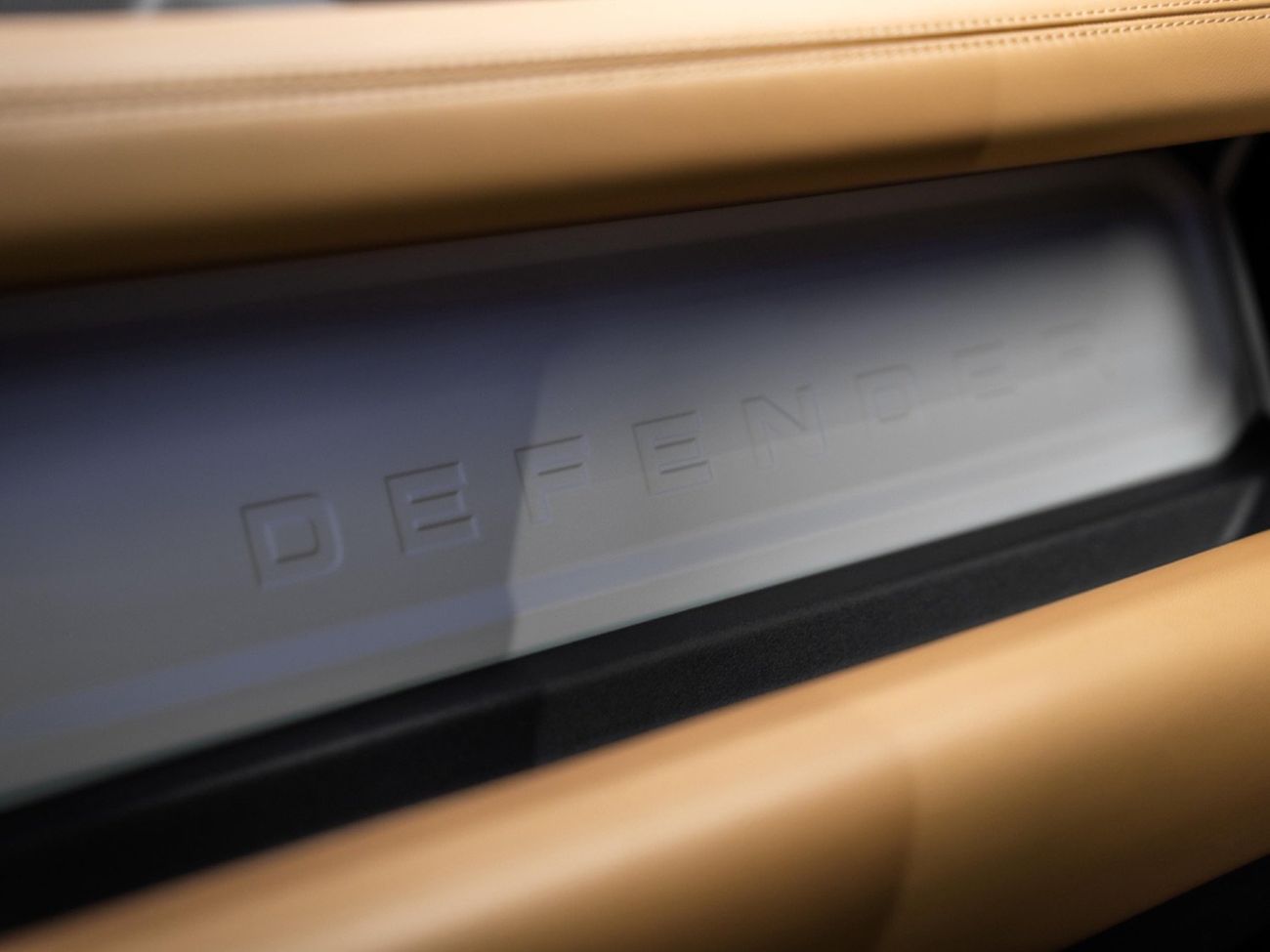 لاند روفر ديفندر P400 90 X-Dynamic HSE 3.0L (5 Seater)