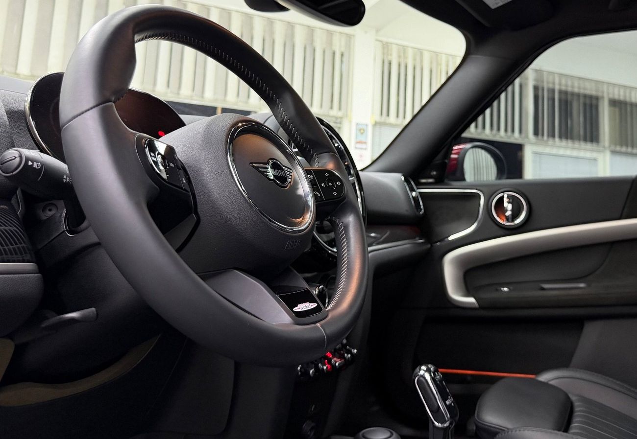 ميني جون كوبر كونتري مان GCC .. FSH .. Low Milegea .. Perfect Condition