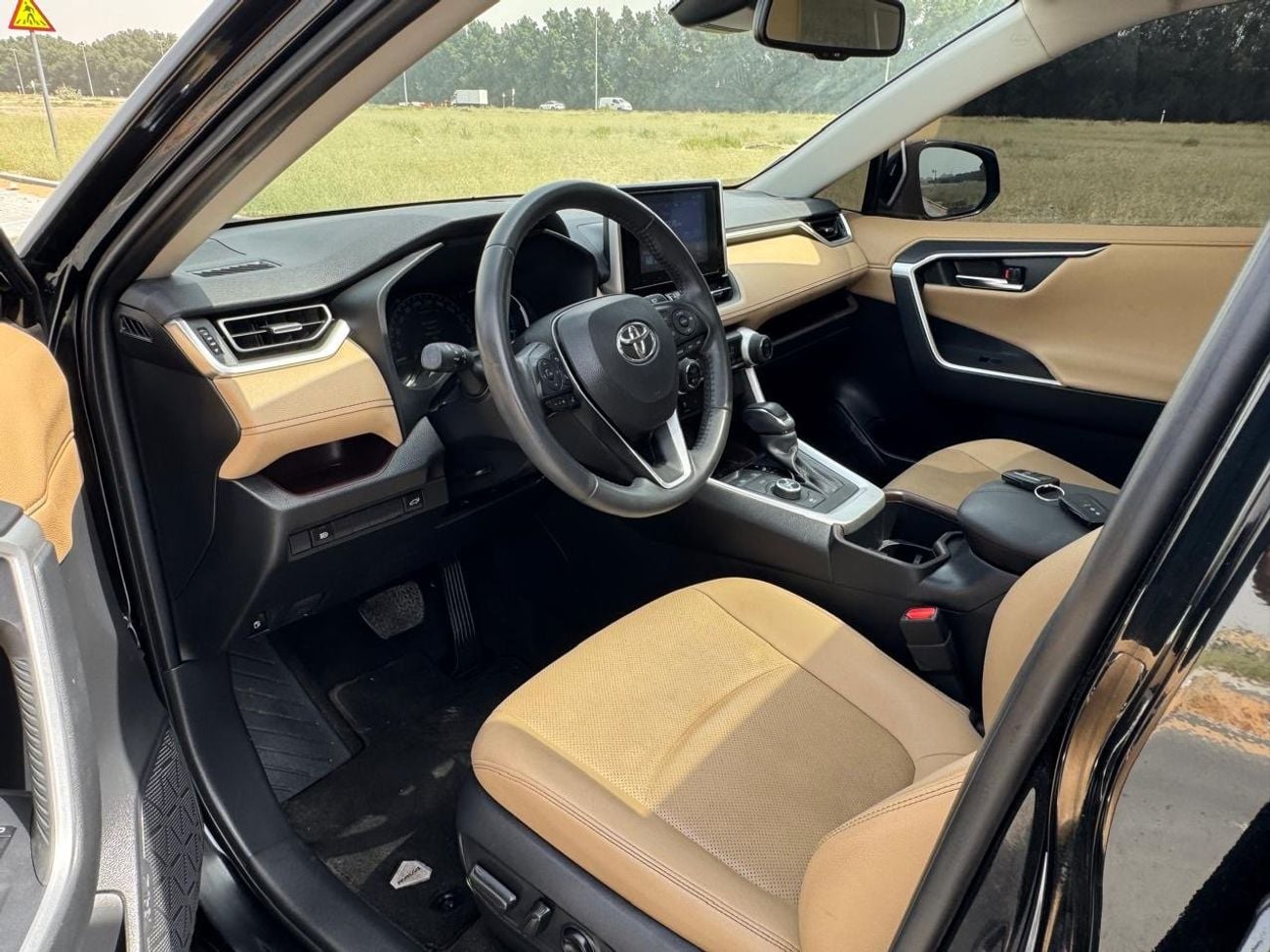 Toyota RAV4 TOP OF RANGE 2024 RAV4 Hybrid GCC,Full option