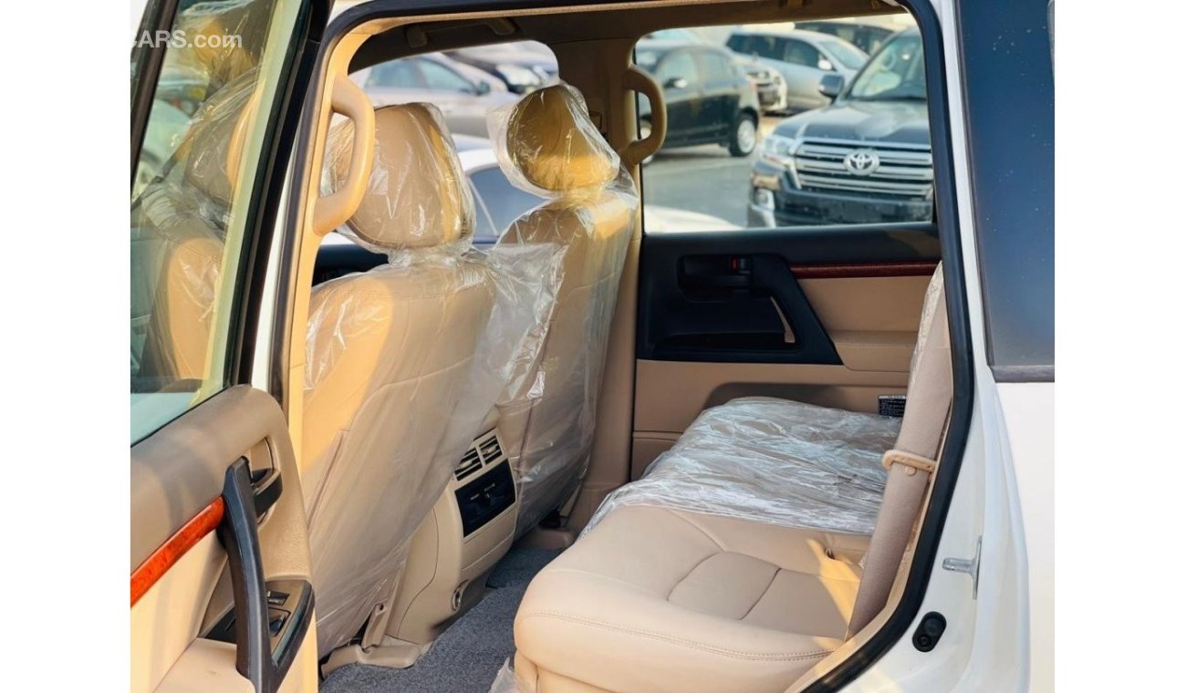 Toyota Land Cruiser Toyota Landcruiser v8 LHD Petrol engine for sale from Humera motors car very clean and good conditio